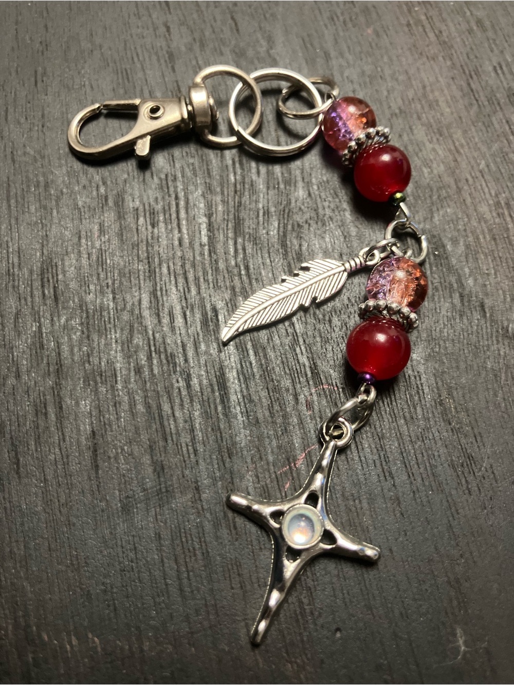 Red glass beads/silver star/feather charm/keychain/